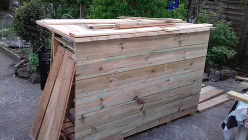 Homemade Pallet Bar Creates Great Outdoor Gathering Space Pallet Bars Homemade Pallet Bar Creates Great Outdoor Gathering Space Pallet Bars