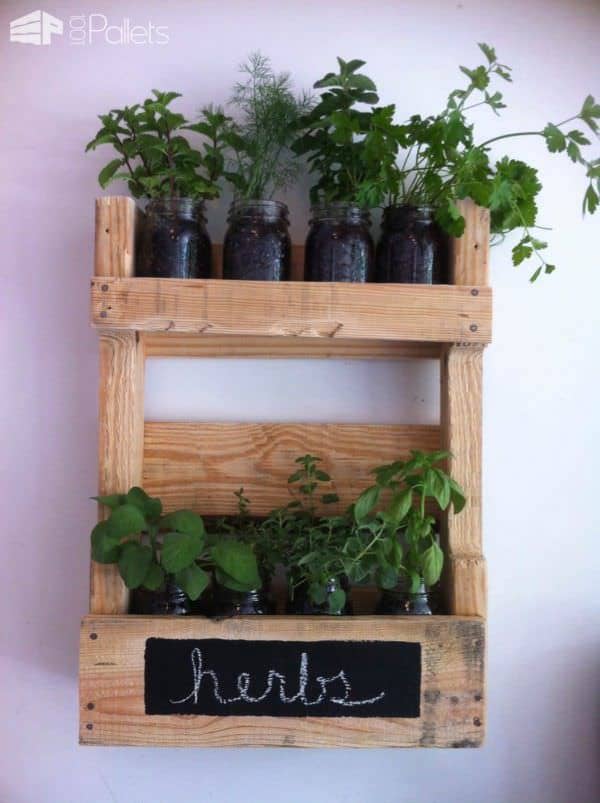 Over 40 Pallet Gardening Ideas for Spring Pallets in the Garden Over 40 Pallet Gardening Ideas for Spring Pallets in the Garden