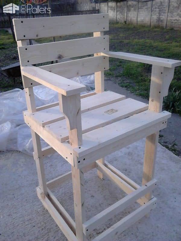 Pallet Bar Stool / Tall Bar Chair Pallet Benches, Pallet Chairs & Stools Pallet Bar Stool / Tall Bar Chair Pallet Benches, Pallet Chairs & Stools