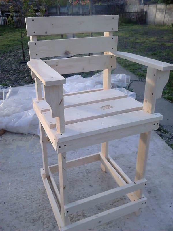 Pallet Bar Stool / Tall Bar Chair Pallet Benches, Pallet Chairs & Stools Pallet Bar Stool / Tall Bar Chair Pallet Benches, Pallet Chairs & Stools