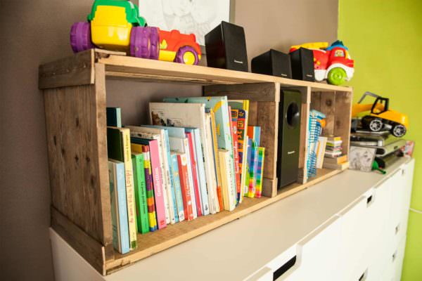 Rustic Pallet Bookshelves For Kid’s Room / Etagère Rustique En Bois De Palettes Pallet Bookcases & Bookshelves Rustic Pallet Bookshelves For Kid’s Room / Etagère Rustique En Bois De Palettes Pallet Bookcases & Bookshelves