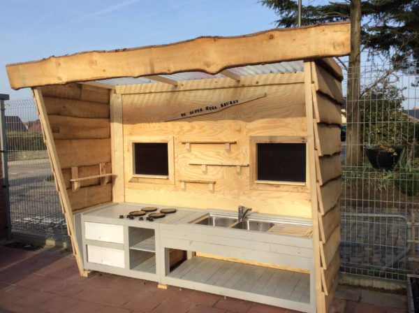 Super Mega Pallet Kid’s Kitchen Fun Pallet Crafts for Kids Pallet Sheds, Cabins, Huts & Playhouses Super Mega Pallet Kid’s Kitchen Fun Pallet Crafts for Kids Pallet Sheds, Cabins, Huts & Playhouses