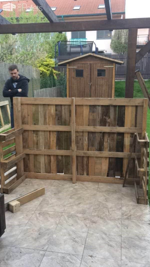 Backyard Pallet Garden Bar Will Get Parties Started! Pallet Bars Backyard Pallet Garden Bar Will Get Parties Started! Pallet Bars