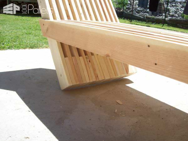 Beautiful Stacked Pallet Wood Lounge Set Lounges & Garden Sets Pallet Benches, Pallet Chairs & Stools Beautiful Stacked Pallet Wood Lounge Set Lounges & Garden Sets Pallet Benches, Pallet Chairs & Stools