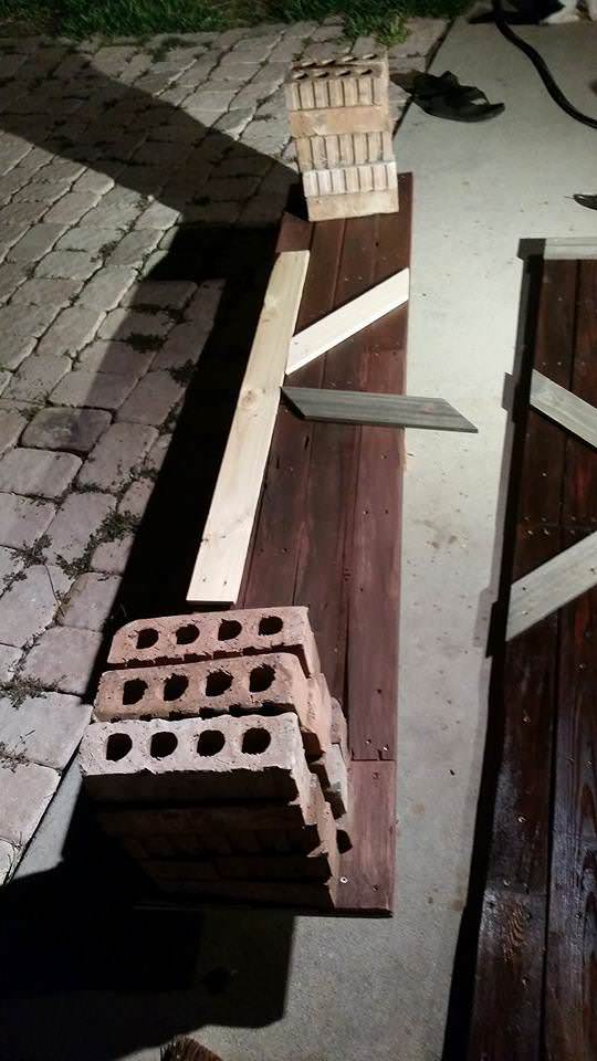 Build Your Own Stunning Sliding Pallet Barn Doors! DIY Pallet Tutorials Pallet Walls & Pallet Doors Build Your Own Stunning Sliding Pallet Barn Doors! DIY Pallet Tutorials Pallet Walls & Pallet Doors