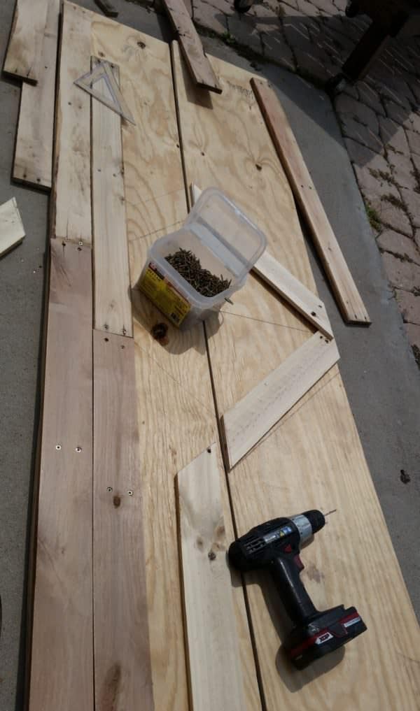 Build Your Own Stunning Sliding Pallet Barn Doors! DIY Pallet Tutorials Pallet Walls & Pallet Doors Build Your Own Stunning Sliding Pallet Barn Doors! DIY Pallet Tutorials Pallet Walls & Pallet Doors