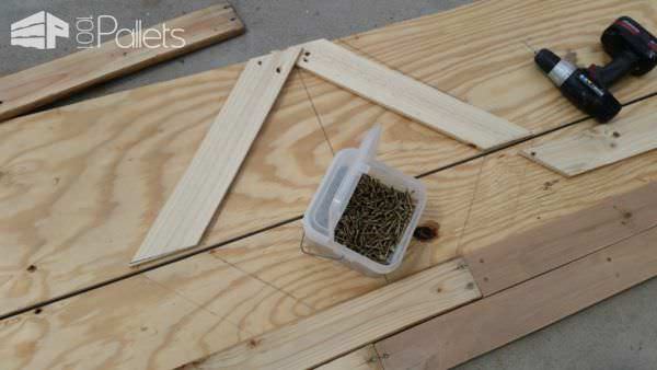 Build Your Own Stunning Sliding Pallet Barn Doors! DIY Pallet Tutorials Pallet Walls & Pallet Doors Build Your Own Stunning Sliding Pallet Barn Doors! DIY Pallet Tutorials Pallet Walls & Pallet Doors