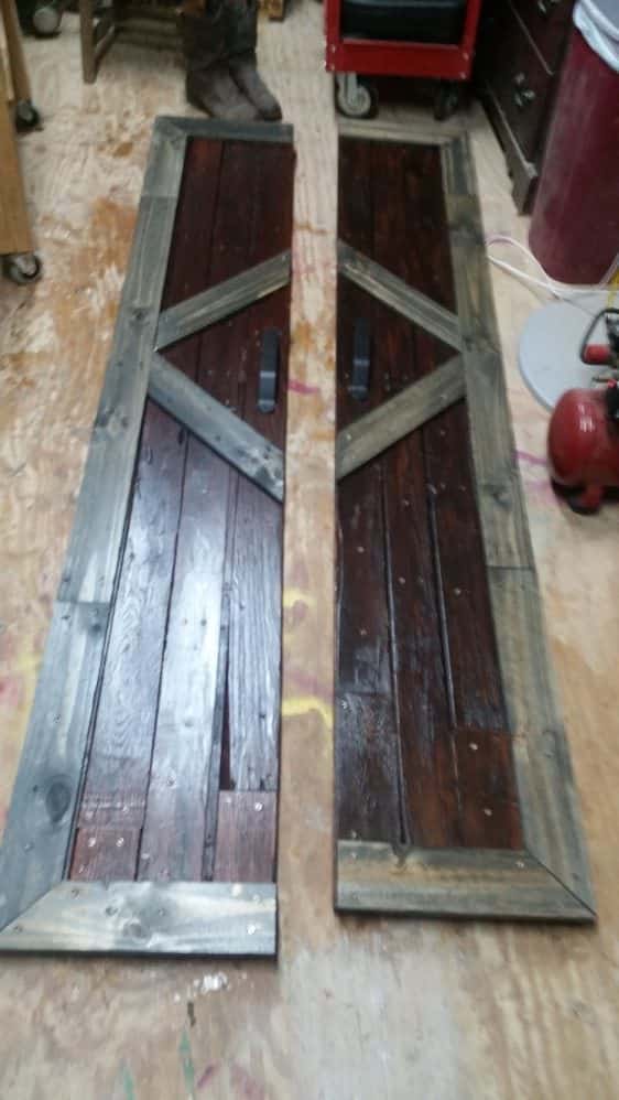 Build Your Own Stunning Sliding Pallet Barn Doors! DIY Pallet Tutorials Pallet Walls & Pallet Doors Build Your Own Stunning Sliding Pallet Barn Doors! DIY Pallet Tutorials Pallet Walls & Pallet Doors