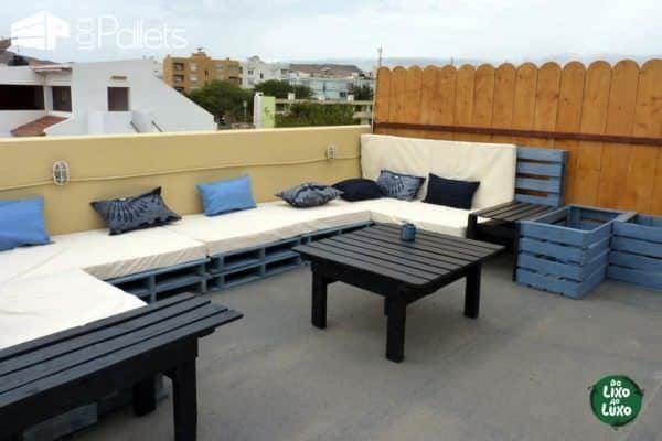 24 Ideas To Make Your Outdoor Living Areas Spectacular Using Pallets Lounges & Garden Sets Pallet Terraces & Pallet Patios 24 Ideas To Make Your Outdoor Living Areas Spectacular Using Pallets Lounges & Garden Sets Pallet Terraces & Pallet Patios