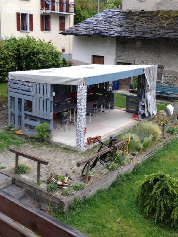 24 Ideas To Make Your Outdoor Living Areas Spectacular Using Pallets Lounges & Garden Sets Pallet Terraces & Pallet Patios 24 Ideas To Make Your Outdoor Living Areas Spectacular Using Pallets Lounges & Garden Sets Pallet Terraces & Pallet Patios