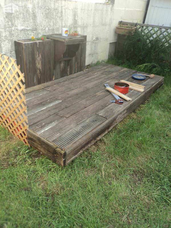 24 Ideas To Make Your Outdoor Living Areas Spectacular Using Pallets Lounges & Garden Sets Pallet Terraces & Pallet Patios 24 Ideas To Make Your Outdoor Living Areas Spectacular Using Pallets Lounges & Garden Sets Pallet Terraces & Pallet Patios