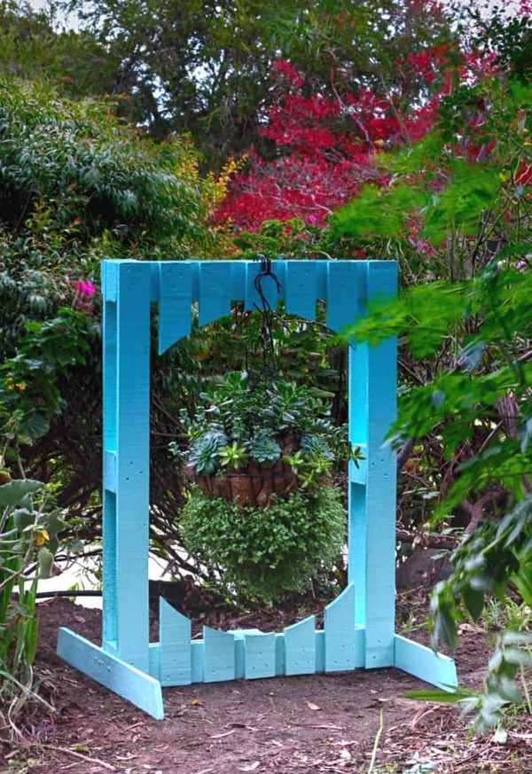 Pallet Arched Plant Stand Pallet Planters & Compost Bins Pallet Arched Plant Stand Pallet Planters & Compost Bins