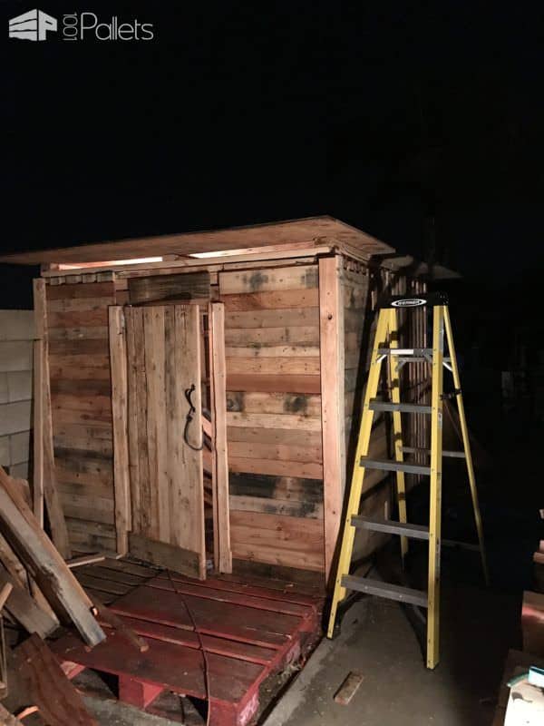 Spring Cleaning: 43 Pallet Organization Ideas For You! Pallet Benches, Pallet Chairs & Stools Pallet Bookcases & Bookshelves Pallet Boxes & Chests Pallet Cabinets & Wardrobes Pallet Coffee Tables Pallet Planters & Compost Bins Pallet Shelves & Pallet Coat Hangers Pallet Sofas & Couches Spring Cleaning: 43 Pallet Organization Ideas For You! Pallet Benches, Pallet Chairs & Stools Pallet Bookcases & Bookshelves Pallet Boxes & Chests Pallet Cabinets & Wardrobes Pallet Coffee Tables Pallet Planters & Compost Bins Pallet Shelves & Pallet Coat Hangers Pallet Sofas & Couches
