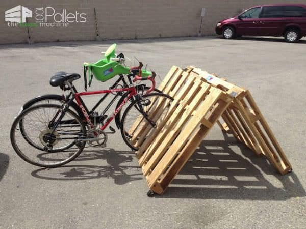 Spring Cleaning: 43 Pallet Organization Ideas For You! Pallet Benches, Pallet Chairs & Stools Pallet Bookcases & Bookshelves Pallet Boxes & Chests Pallet Cabinets & Wardrobes Pallet Coffee Tables Pallet Planters & Compost Bins Pallet Shelves & Pallet Coat Hangers Pallet Sofas & Couches Spring Cleaning: 43 Pallet Organization Ideas For You! Pallet Benches, Pallet Chairs & Stools Pallet Bookcases & Bookshelves Pallet Boxes & Chests Pallet Cabinets & Wardrobes Pallet Coffee Tables Pallet Planters & Compost Bins Pallet Shelves & Pallet Coat Hangers Pallet Sofas & Couches