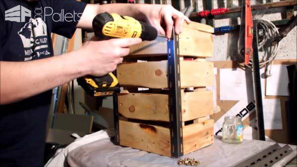 Cute Little Pallet Side Table Pallet Coffee Tables Pallet Lamps & Lights Pallet Tutorials Cute Little Pallet Side Table Pallet Coffee Tables Pallet Lamps & Lights Pallet Tutorials