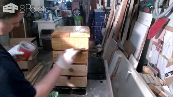 Cute Little Pallet Side Table Pallet Coffee Tables Pallet Lamps & Lights Pallet Tutorials Cute Little Pallet Side Table Pallet Coffee Tables Pallet Lamps & Lights Pallet Tutorials