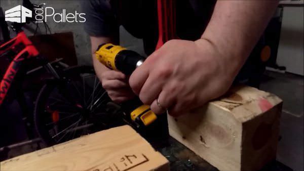 Cute Little Pallet Side Table Pallet Coffee Tables Pallet Lamps & Lights Pallet Tutorials Cute Little Pallet Side Table Pallet Coffee Tables Pallet Lamps & Lights Pallet Tutorials