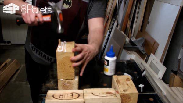 Cute Little Pallet Side Table Pallet Coffee Tables Pallet Lamps & Lights Pallet Tutorials Cute Little Pallet Side Table Pallet Coffee Tables Pallet Lamps & Lights Pallet Tutorials