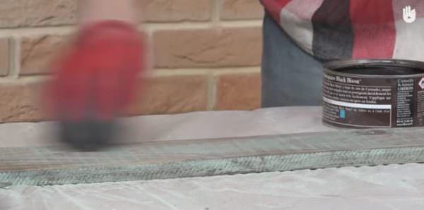 Distressed Wood Technique DIY Pallet Video Tutorials Distressed Wood Technique DIY Pallet Video Tutorials