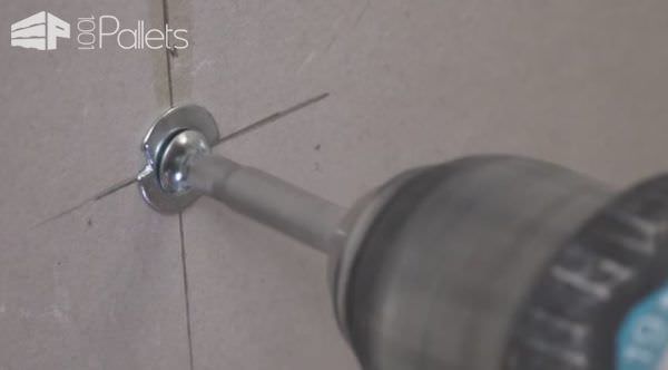 Using Wall Anchors! Other Pallet Projects Pallet Tutorials Pallet Wall Decor & Pallet Painting Using Wall Anchors! Other Pallet Projects Pallet Tutorials Pallet Wall Decor & Pallet Painting