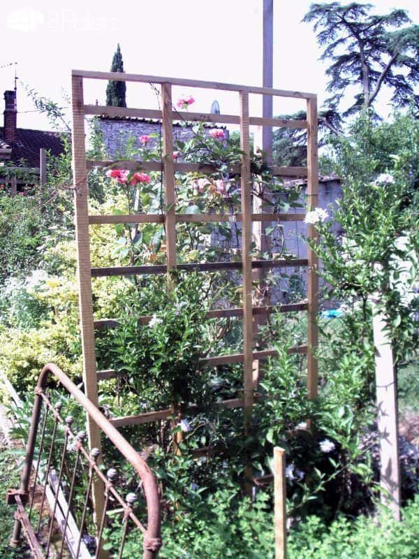 Pallet Trellis Accessorizes Raised Garden Beds Pallet Planters & Compost Bins Pallet Trellis Accessorizes Raised Garden Beds Pallet Planters & Compost Bins