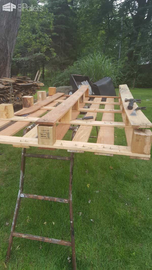 Pallet Corn Hole Game Board (Bean Bag Toss) DIY Pallet Tutorials Fun Pallet Crafts for Kids Pallet Corn Hole Game Board (Bean Bag Toss) DIY Pallet Tutorials Fun Pallet Crafts for Kids