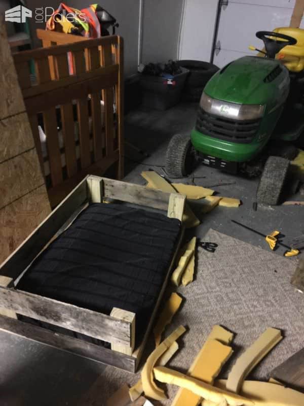 Pamper Your Pup: 11 Plush Pallet Dog Bed Ideas For You! Animal Pallet Houses & Pallet Supplies Pamper Your Pup: 11 Plush Pallet Dog Bed Ideas For You! Animal Pallet Houses & Pallet Supplies