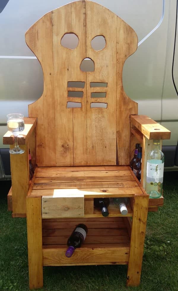 Skull Pattern Pallet Party Bar Chair Pallet Benches, Pallet Chairs & Stools Skull Pattern Pallet Party Bar Chair Pallet Benches, Pallet Chairs & Stools