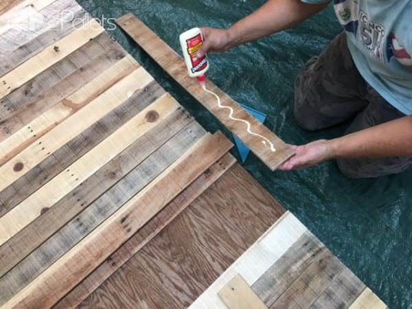 Stylish Rustic Sliding Pallet Interior Door Pallet Tutorials Pallet Walls & Pallet Doors Stylish Rustic Sliding Pallet Interior Door Pallet Tutorials Pallet Walls & Pallet Doors
