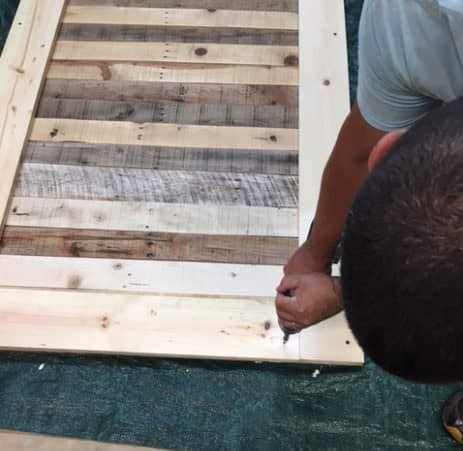 Stylish Rustic Sliding Pallet Interior Door Pallet Tutorials Pallet Walls & Pallet Doors Stylish Rustic Sliding Pallet Interior Door Pallet Tutorials Pallet Walls & Pallet Doors
