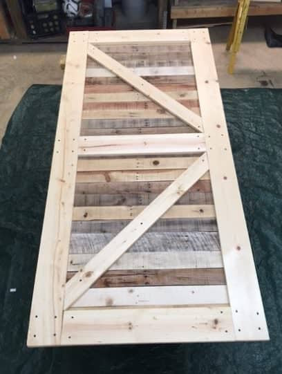 Stylish Rustic Sliding Pallet Interior Door Pallet Tutorials Pallet Walls & Pallet Doors Stylish Rustic Sliding Pallet Interior Door Pallet Tutorials Pallet Walls & Pallet Doors