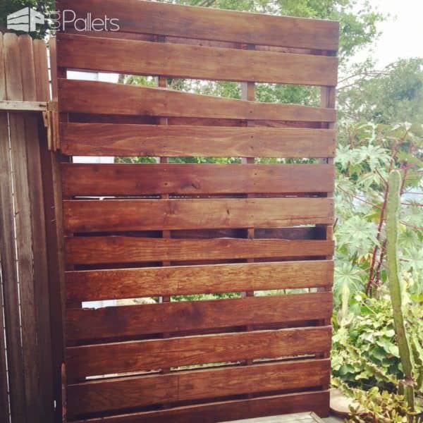 Vertical Pallet Privacy Wall For Our Garden Pallet Fences Vertical Pallet Privacy Wall For Our Garden Pallet Fences