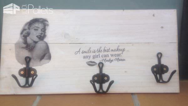 Jewelry / Key Hangers Made Using Pallet Wood Pallet Home Accessories Jewelry / Key Hangers Made Using Pallet Wood Pallet Home Accessories