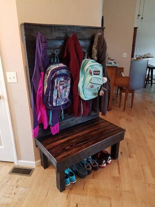 Pallet Hallway Bench / Coat Tree Pallet Benches, Pallet Chairs & Stools Pallet Shelves & Pallet Coat Hangers Pallet Hallway Bench / Coat Tree Pallet Benches, Pallet Chairs & Stools Pallet Shelves & Pallet Coat Hangers