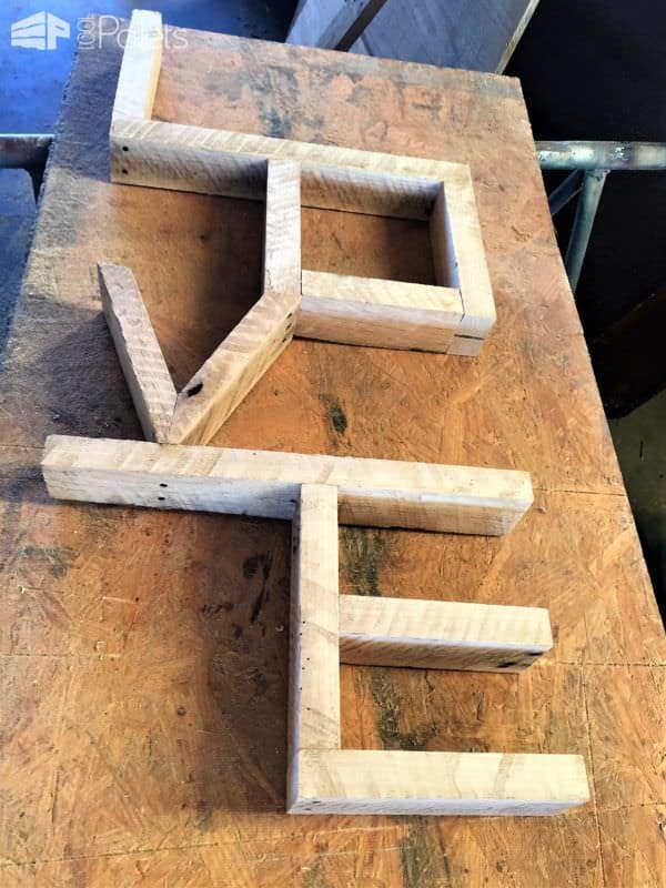 Spell Out Your Love: Pallet Love Wall Art DIY Pallet Tutorials Pallet Shelves & Pallet Coat Hangers Pallet Wall Decor & Pallet Painting Spell Out Your Love: Pallet Love Wall Art DIY Pallet Tutorials Pallet Shelves & Pallet Coat Hangers Pallet Wall Decor & Pallet Painting