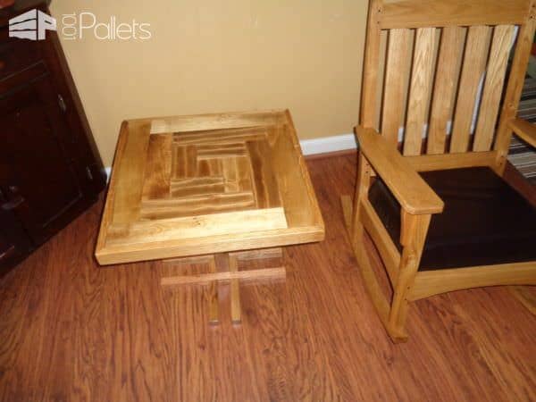 Stunning Patterned Pallet Side Table Pallet Desks & Pallet Tables Stunning Patterned Pallet Side Table Pallet Desks & Pallet Tables