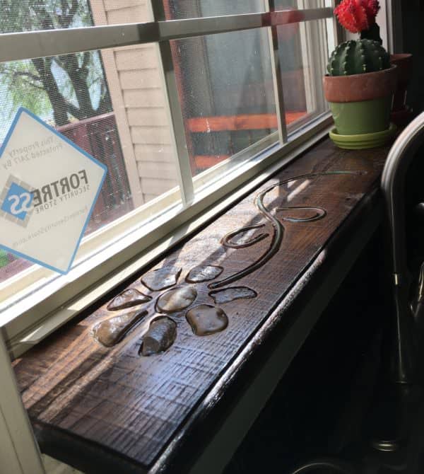 Diy Video Tutorial: Decorative Pallet Windowsill DIY Pallet Video Tutorials Pallet Shelves & Pallet Coat Hangers Diy Video Tutorial: Decorative Pallet Windowsill DIY Pallet Video Tutorials Pallet Shelves & Pallet Coat Hangers