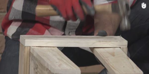 Video Tutorial: Fast Pallet Stool DIY Pallet Video Tutorials Pallet Benches, Pallet Chairs & Stools Video Tutorial: Fast Pallet Stool DIY Pallet Video Tutorials Pallet Benches, Pallet Chairs & Stools