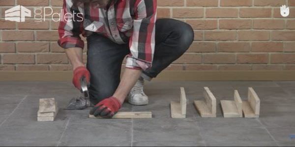 Video Tutorial: Fast Pallet Stool DIY Pallet Video Tutorials Pallet Benches, Pallet Chairs & Stools Video Tutorial: Fast Pallet Stool DIY Pallet Video Tutorials Pallet Benches, Pallet Chairs & Stools