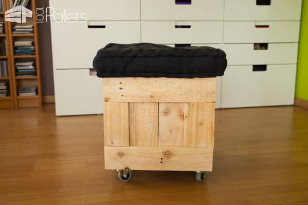 Diy Video Tutorial: Mobile Pallet Pouf Seat Pallet Benches, Pallet Chairs & Stools Diy Video Tutorial: Mobile Pallet Pouf Seat Pallet Benches, Pallet Chairs & Stools