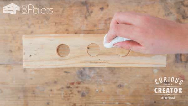 Pallet Glass Vase Stand DIY Pallet Video Tutorials Pallet Home Accessories Pallet Glass Vase Stand DIY Pallet Video Tutorials Pallet Home Accessories