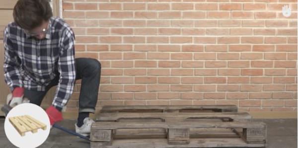 Video Tutorial: Simple Pallet Chair! DIY Pallet Video Tutorials Pallet Benches, Pallet Chairs & Stools Video Tutorial: Simple Pallet Chair! DIY Pallet Video Tutorials Pallet Benches, Pallet Chairs & Stools