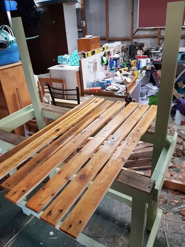 Painted Pallet Potting Bench For Gardening Chores Pallets in the Garden Painted Pallet Potting Bench For Gardening Chores Pallets in the Garden