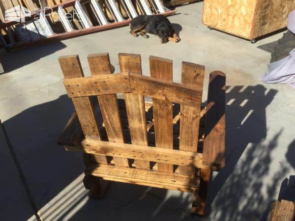 Fantastic Pallet Adirondack Chairs Patio Set Pallet Benches, Pallet Chairs & Stools Fantastic Pallet Adirondack Chairs Patio Set Pallet Benches, Pallet Chairs & Stools