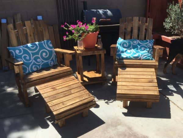 Fantastic Pallet Adirondack Chairs Patio Set Pallet Benches, Pallet Chairs & Stools Fantastic Pallet Adirondack Chairs Patio Set Pallet Benches, Pallet Chairs & Stools