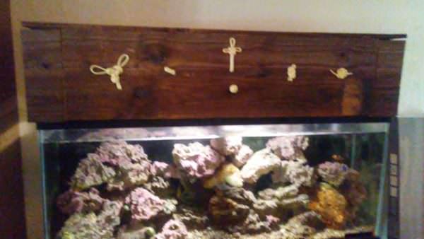 Pallet Fish Tank Stand Has Decorative Knot Hood Animal Pallet Houses & Pallet Supplies Pallet Fish Tank Stand Has Decorative Knot Hood Animal Pallet Houses & Pallet Supplies