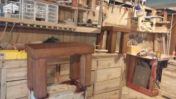 Pallet Table Set: Beautiful Coffee/End Table Trio! Pallet Coffee Tables Pallet Table Set: Beautiful Coffee/End Table Trio! Pallet Coffee Tables