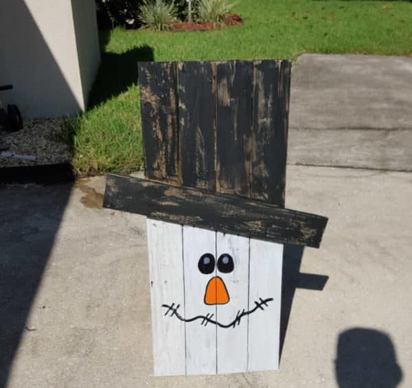 5 Easy Pallet Snowman Ideas For Your Holidays! Pallet Home Accessories 5 Easy Pallet Snowman Ideas For Your Holidays! Pallet Home Accessories