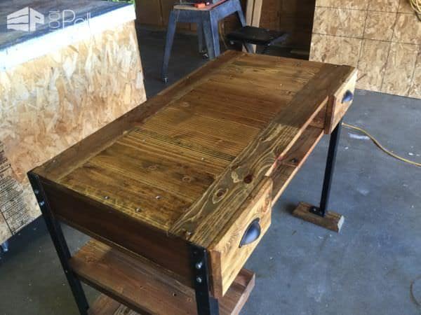 Elegant Pallet Desk Makes Perfect Gift! Pallet Desks & Pallet Tables Elegant Pallet Desk Makes Perfect Gift! Pallet Desks & Pallet Tables