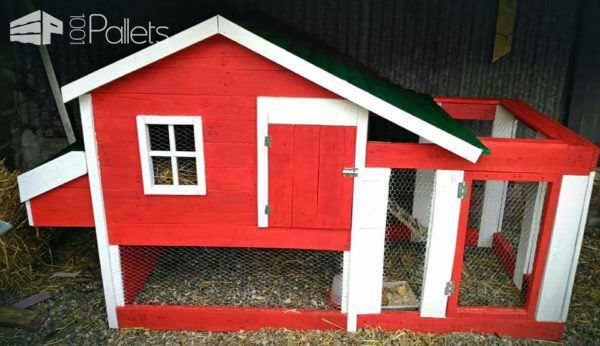 Little Red Pallet Henhouse / Poulailler En Palette Animal Pallet Houses & Pallet Supplies Little Red Pallet Henhouse / Poulailler En Palette Animal Pallet Houses & Pallet Supplies